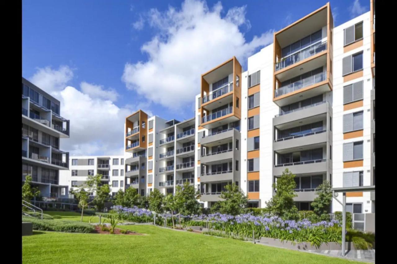 Sun-Drenched 3 Bedroom Apartment In Turrella Mascot Εξωτερικό φωτογραφία